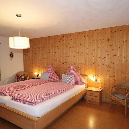 Jörg Familienwohnung Ferientraum - Ruhige Lage, Großzügige Mit Balkon, Hunde Willkommen Apartment *
